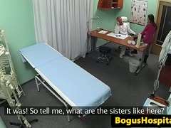 Patientin in falschem Krankenhaus vom Arzt gevögelt
