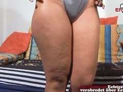 deutsche-pornos milf-pornos abspritzen-pornos cumshot ins gesicht, deutsche milf, kleine brüste, deutsche ficken, casting, natürlich