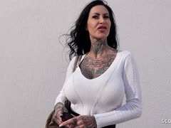 pornhub-pornos deutsche-pornos grosse-titten-pornos milf-pornos riesentitten, deutsche milf, tätowierte milf, schwarzhaarige ficken, schwarzhaarige beim blasen, casting