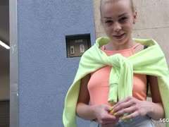 redtube-pornos deutsche-pornos minititten-pornos blondinen-pornos schwanz reiten, blondes girl, dusche, rasierte blondine, mund bumsen, taschengeld, kleine hupen