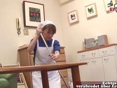 asiatische-pornos behaarte-pornos bruenette-pornos behaarte asiatin, asia girl, asia sex, japanerin, putzfrau, japanischer sex